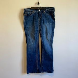Seven7 woman’s low rise bootcut jeans